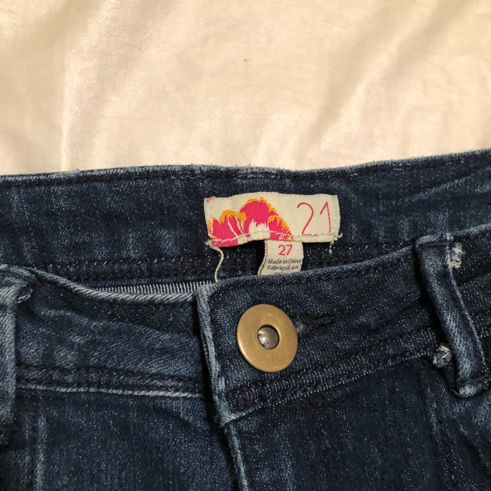 Shorts - Picture 2 of 5